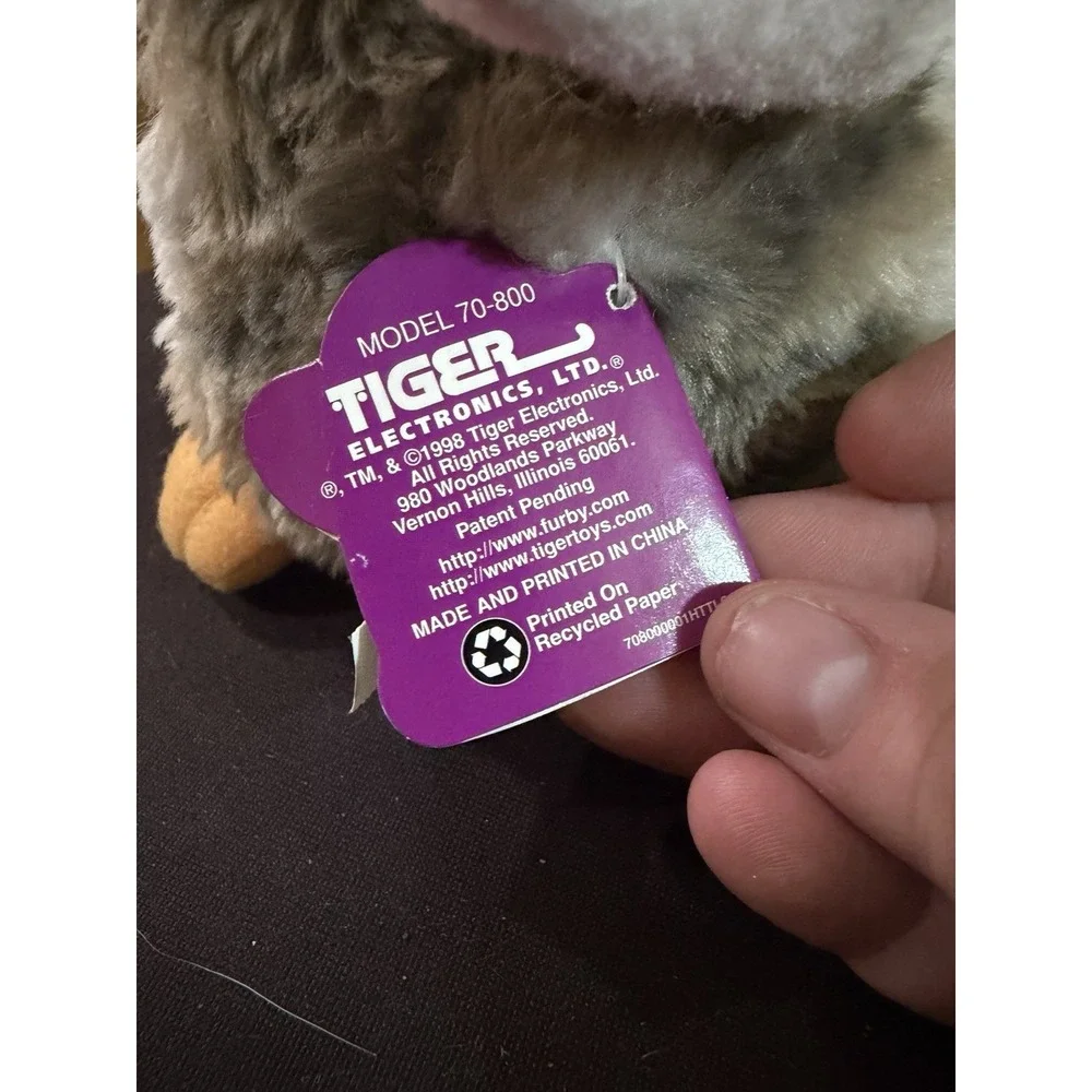 Vintage Furby Tiger 1998 Gray‎ White Green Eyes Model 70-800 with tag